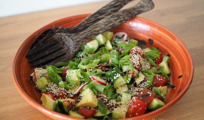 Ein Hauch von Meer: Veganer Salat mit Wassermelone